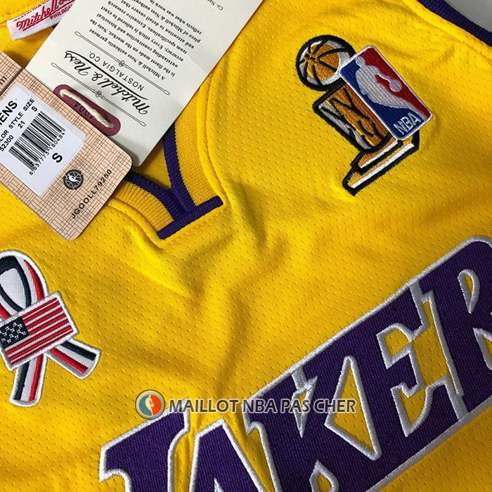 Maillot Los Angeles Lakers Kobe Bryant NO 8 Mitchell & Ness 2001-02 Jaune